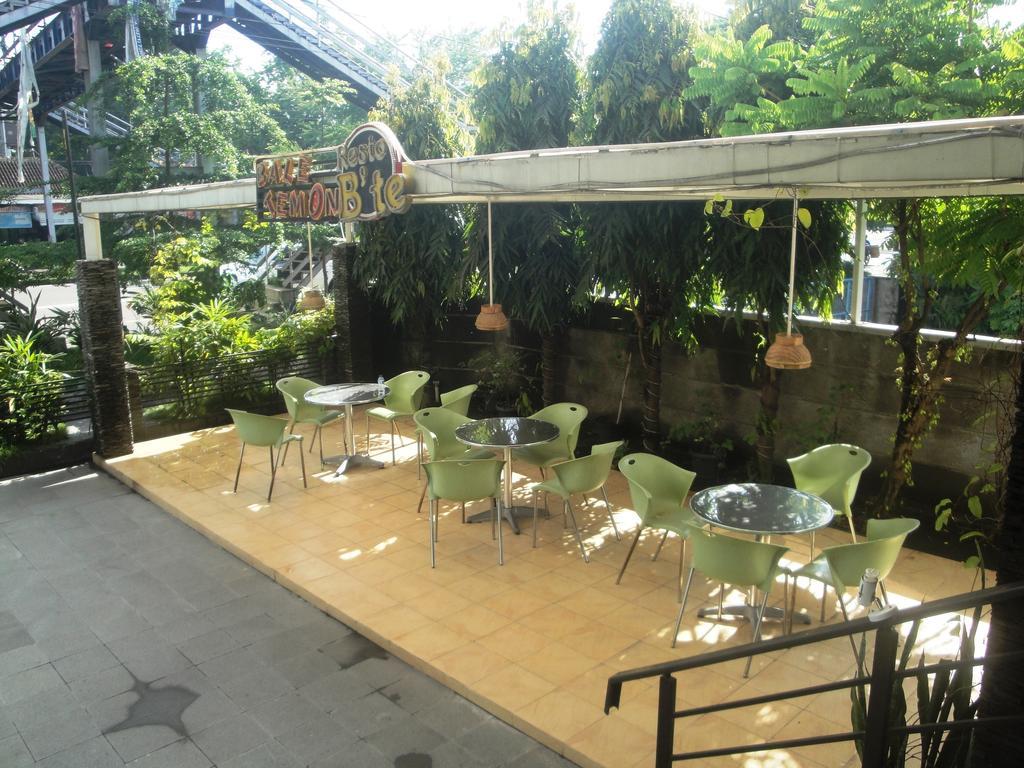 Hotel Bintang Surakarta  Bagian luar foto