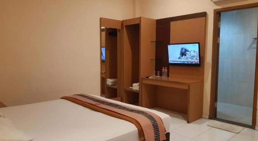Hotel Bintang Surakarta  Bagian luar foto